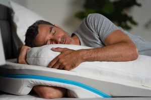 5 Pillows Designed for Side Sleeping, help reduce snoring and sleep apnea
