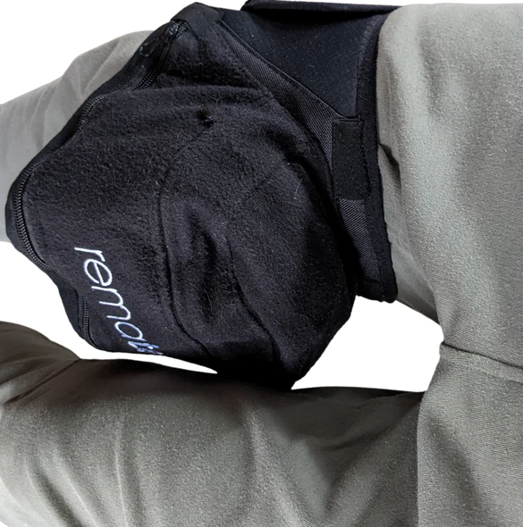 On the Go Comfort: Unveiling the Benefits of a Wash and Travel Pouch for Knee Pillows