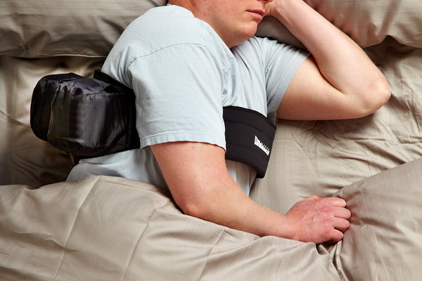 heavy man using Expandable Bumper Belt size XL to sleep on his side and reduce his snoring