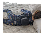 Load image into Gallery viewer, 8 year old boy with 25'' chest circumference. Sleeps on his side with Rematee Expandable Belt kids size small with one inflatable bumper
